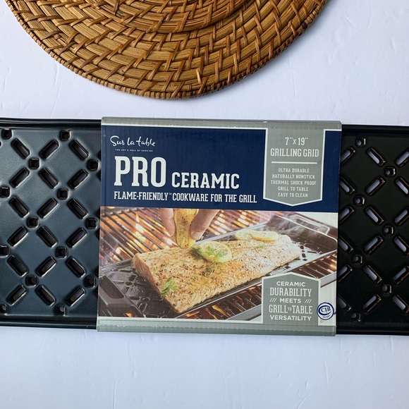 NWT Sur La Table Pro Ceramic Grilling Grid 7x19 - Picture 2 of 7